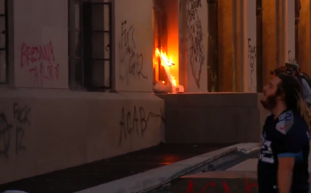 Nashville protest : Dissidents set blast to Nashville town hall as various fights proceed